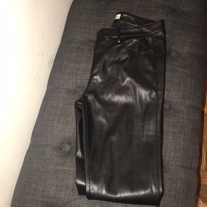 Zara faux leather pants size xs fits like a small